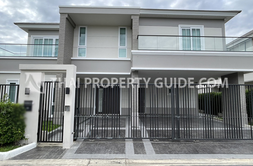 House with Shared Pool for rent in Sukhumvit